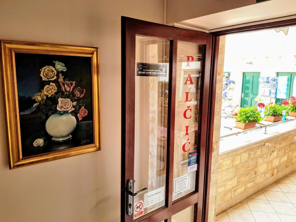 نوفاليا Villa Palcic المظهر الخارجي الصورة