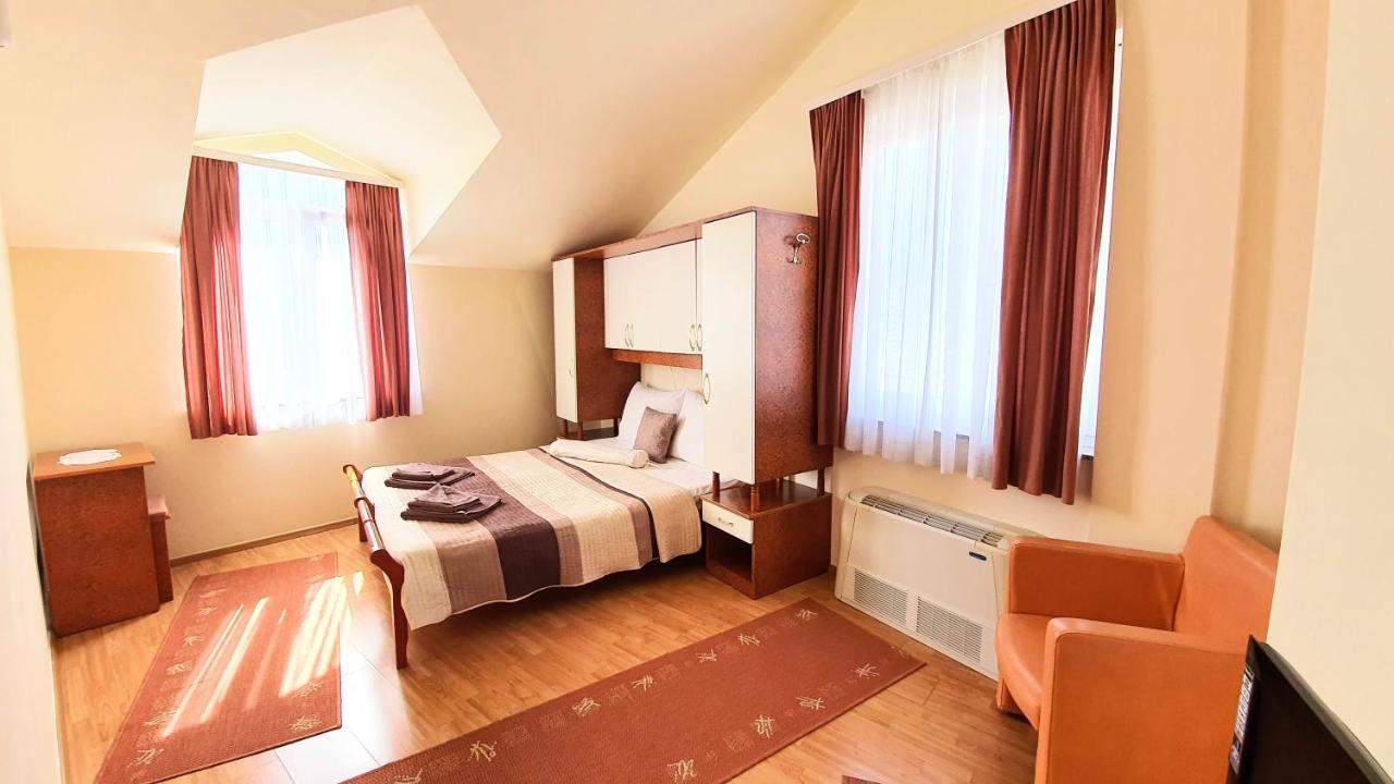 نوفاليا Villa Palcic المظهر الخارجي الصورة